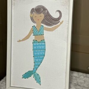 Pillowfort Mermaid picture, 3-D string art.